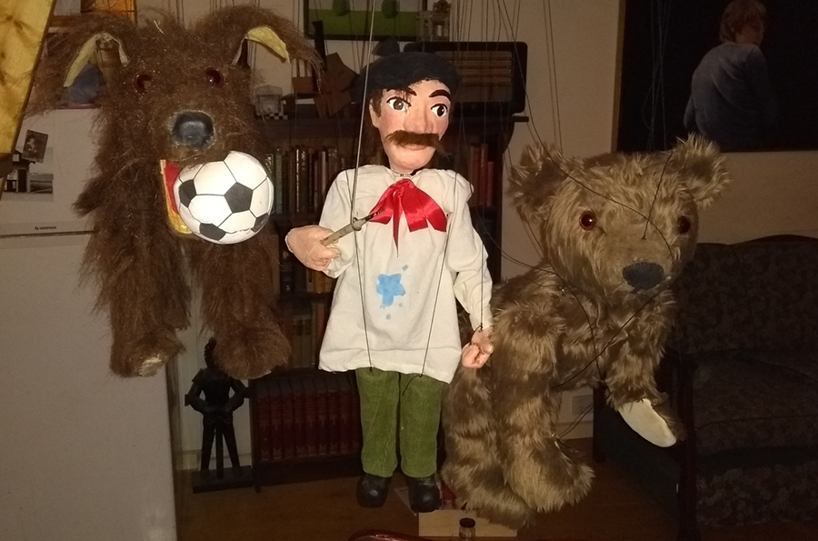 Hanging puppets